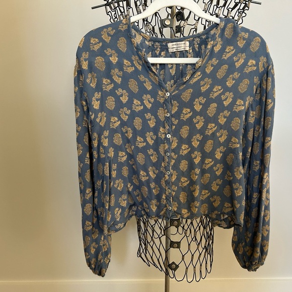 Urban outfitter’s size small cropped floral long sleeve shirt that buttons up. - Picture 1 of 7